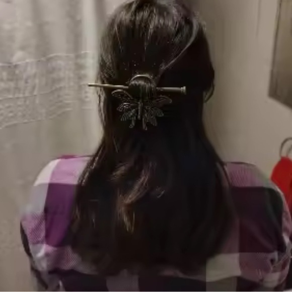 Vintage Gothic Butterfly Hair Clip - Picture 3 of 4